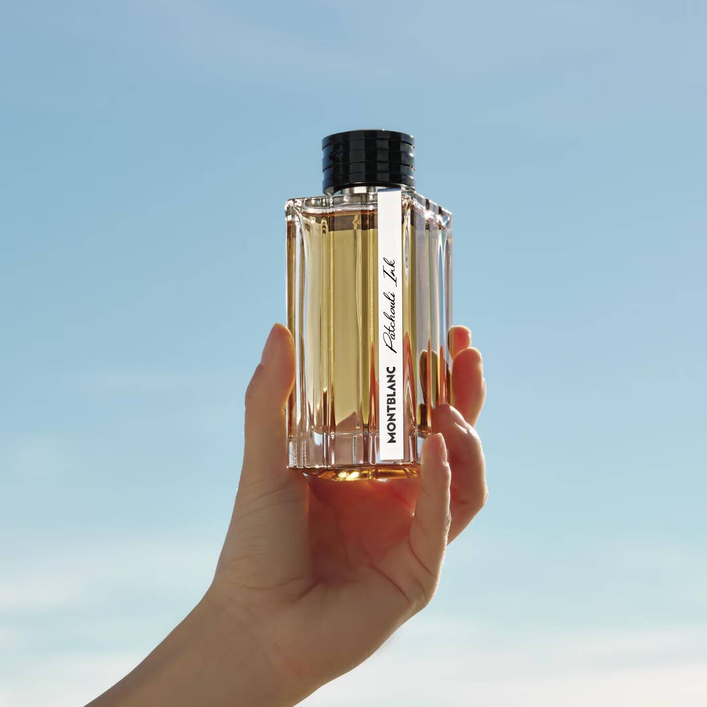 Официальный кадр парфюмерной коллекции · Montblanc